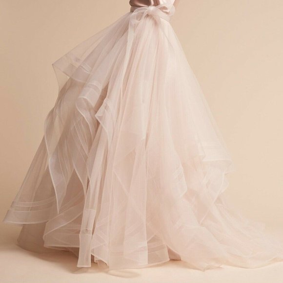 Effie Skirt in Moscato Size 4 | Wtoo by Watters - Picture 2 of 6